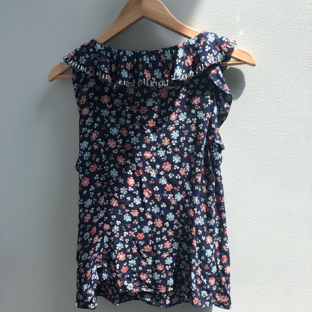 Floral Ruffle Top - Picture 6 of 8